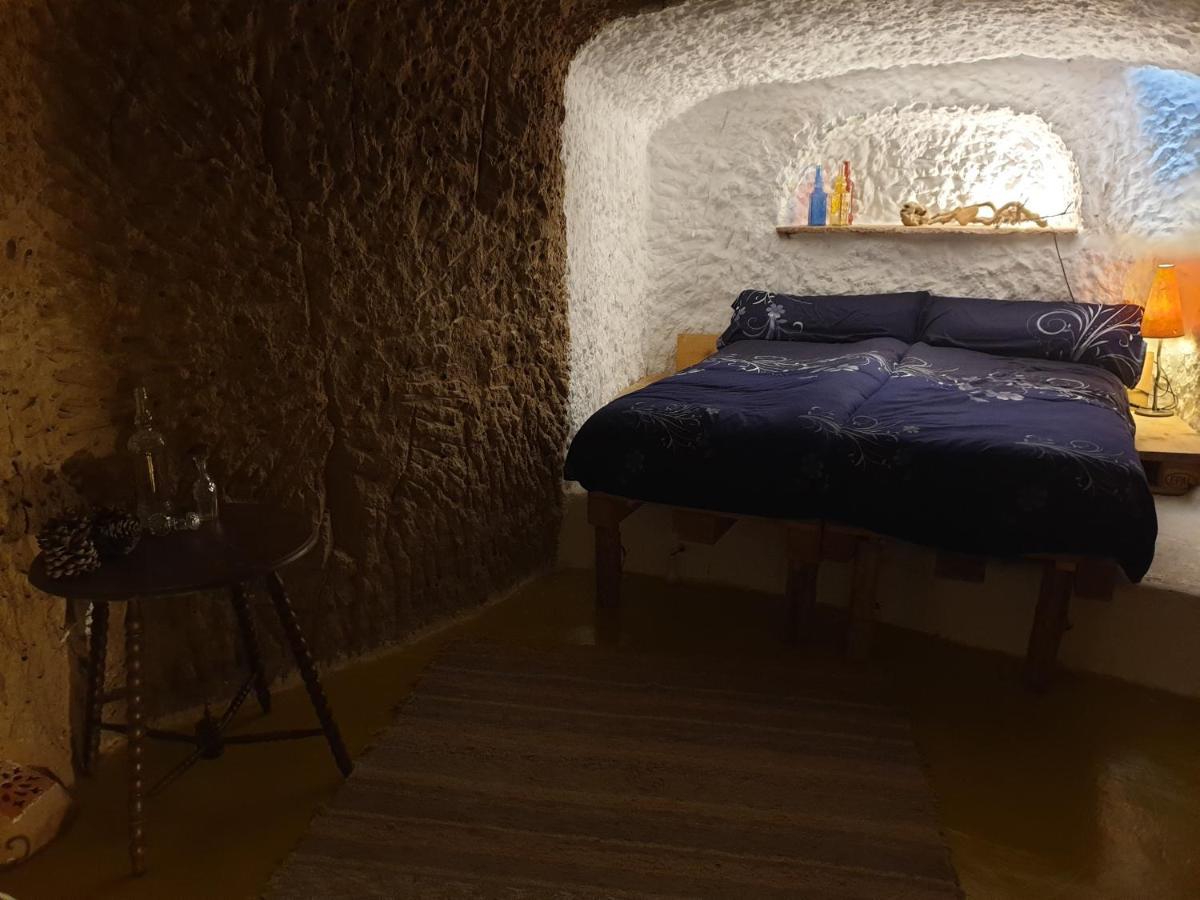 Holiday home Creatively Designed Cavehouse With Jacuzzi Gorafe