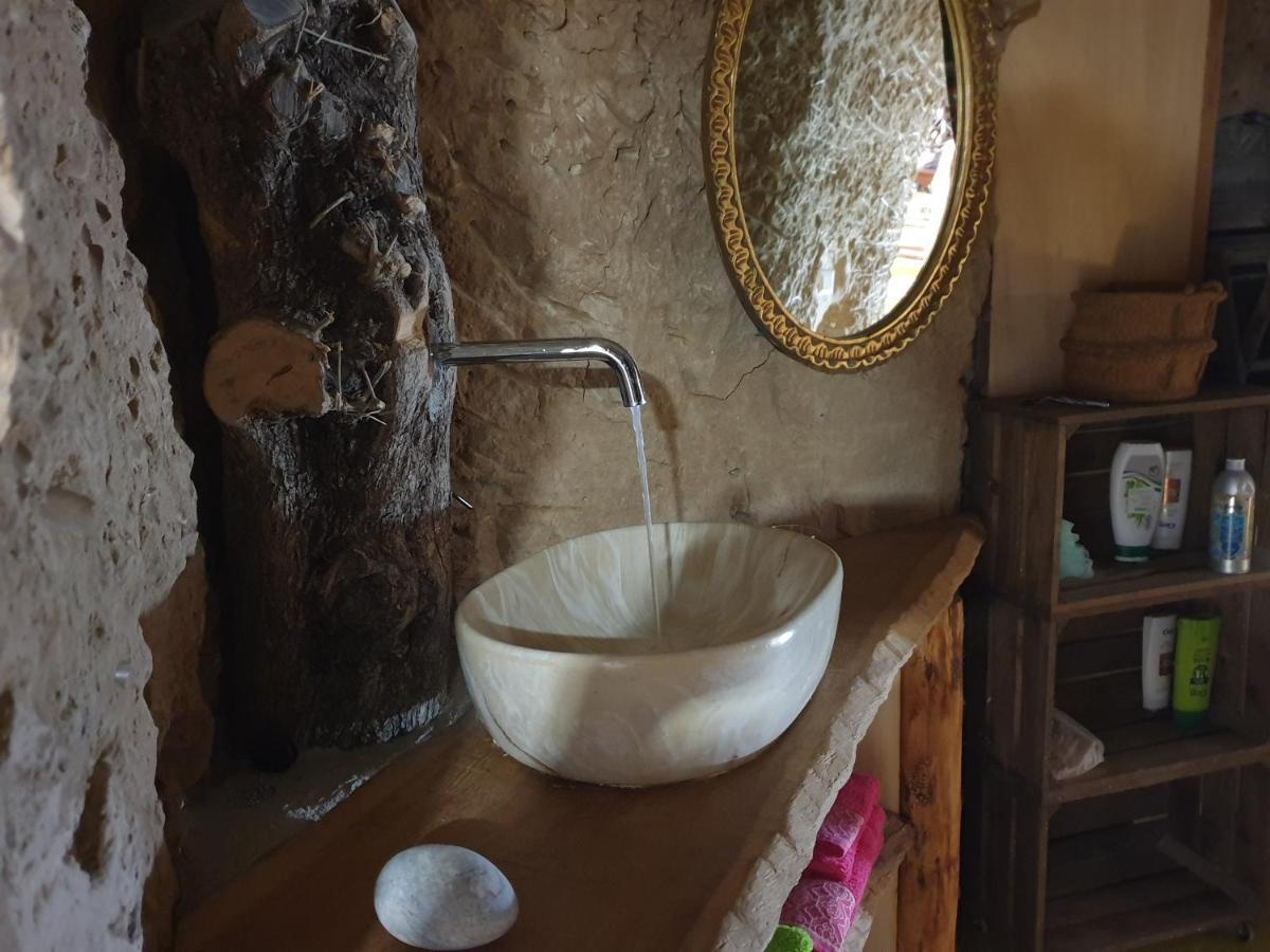 Creatively Designed Cavehouse With Jacuzzi