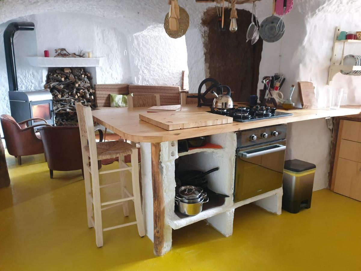Holiday home Creatively Designed Cavehouse With Jacuzzi